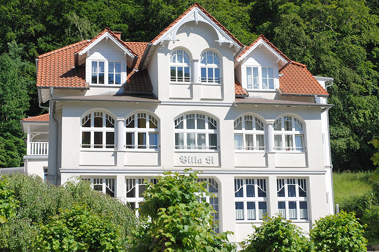 ferienwohnung-sellin-ruegen-whg6-hausansicht